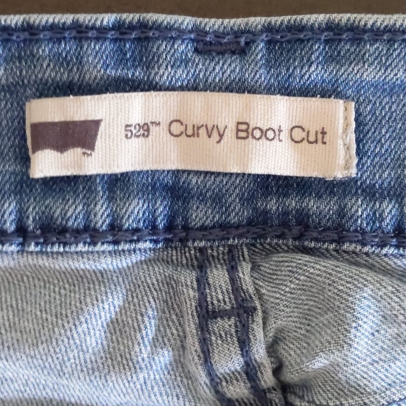 Levis Jeans - Picture 4 of 6